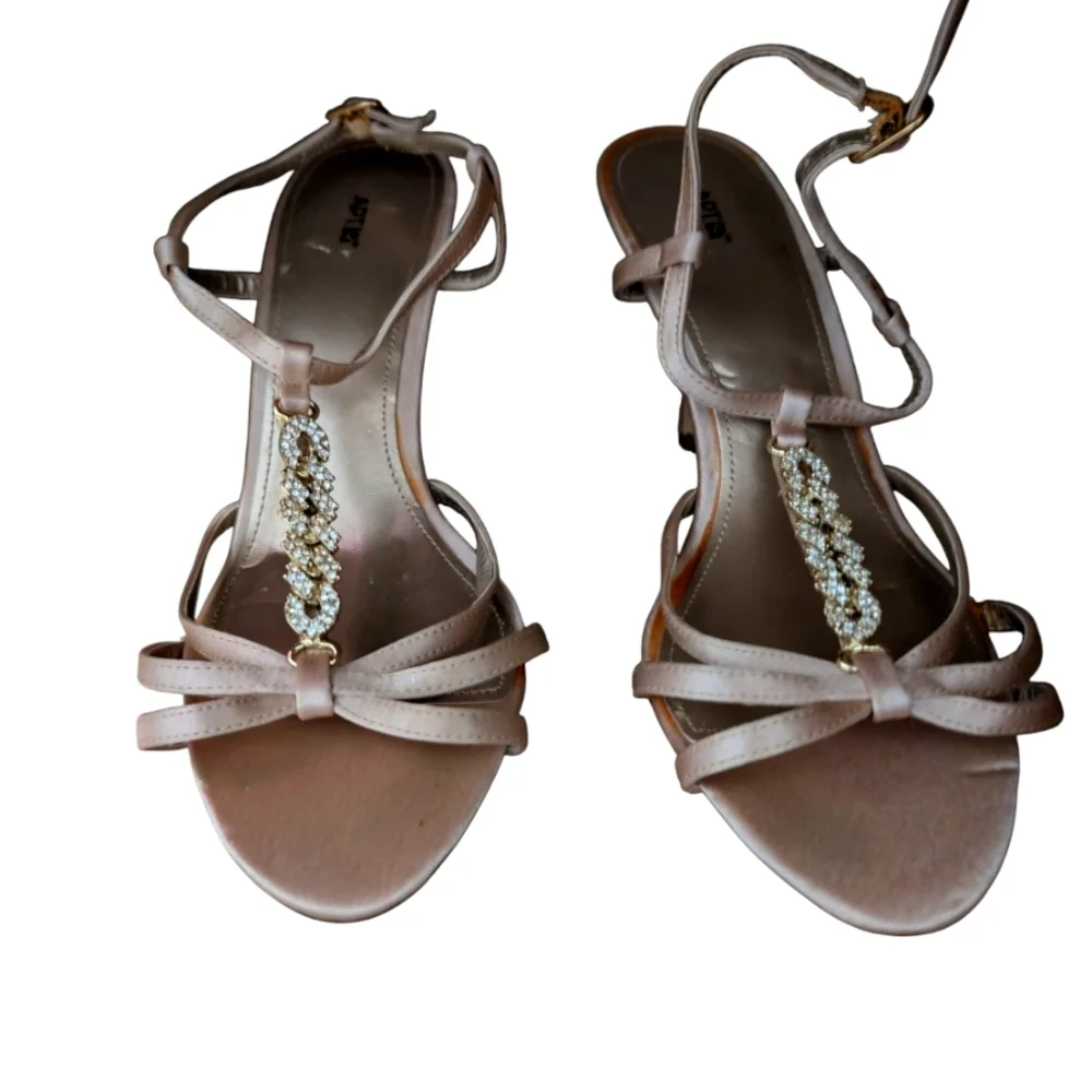 Apt. 9 Tan Strappy Sandals for Dressy Occasions